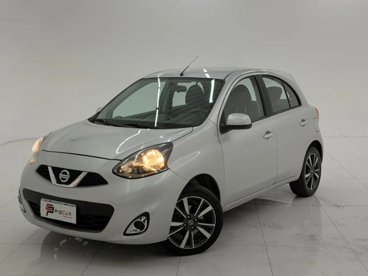 Nissan March 2017