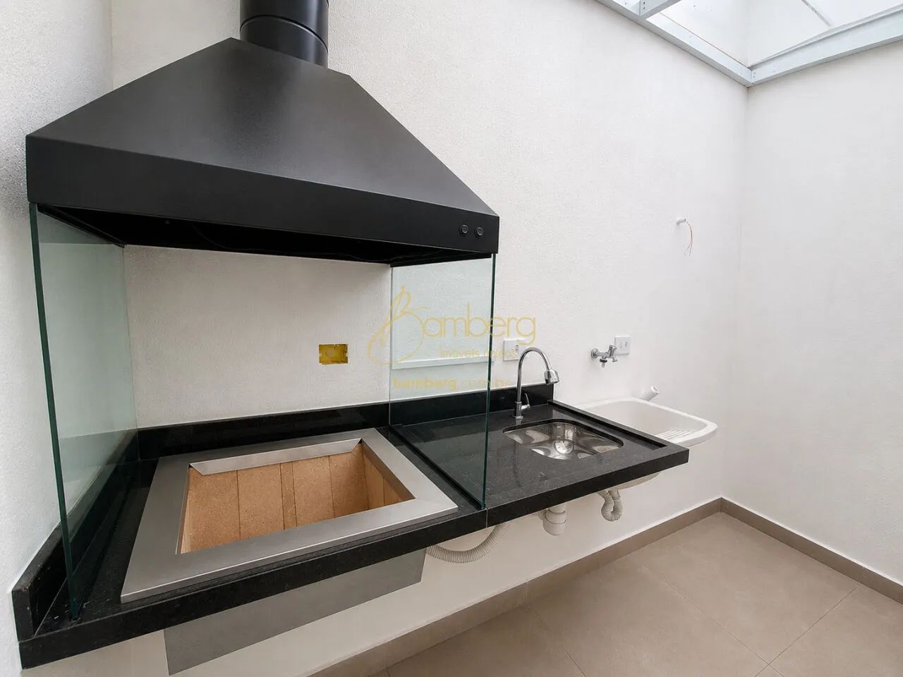 Casa com 3 Dormitórios com 2 Vagas a Venda na Cidade Ademar - Foto 4
