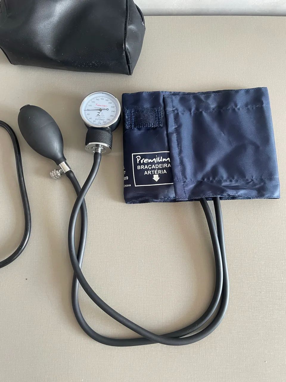 Kit Esfigmomanômetro + Estetoscópio - Foto 3