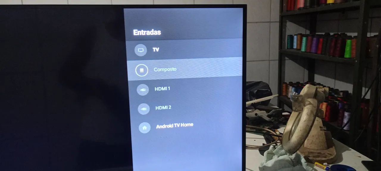 Smart TV 32" Philco Android LED (Perfeita para Parede) - Foto 5