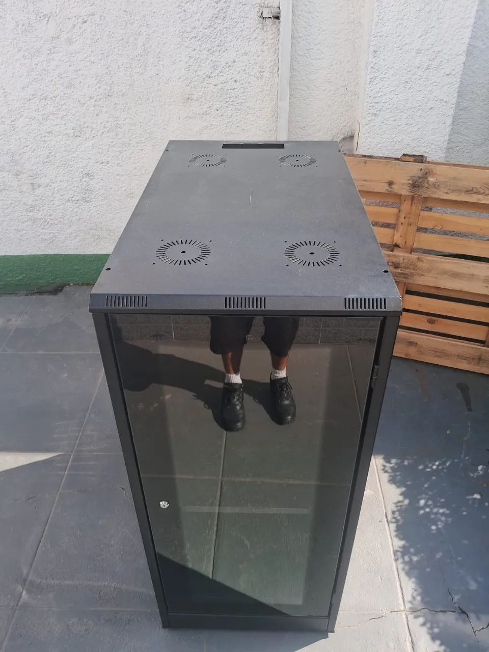 Rack de Servidor de Piso com Porta de Vidro - Excelente Estado