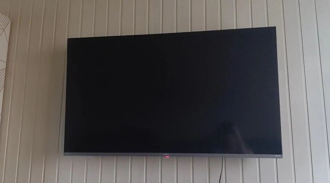 TELEVISÃO BRITÂNIA ROKU TV 50 POLEGADAS - Foto 2