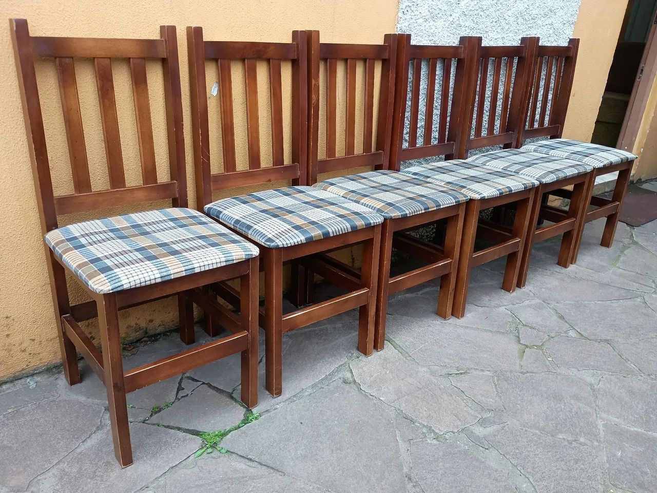 Mesa Grande, em madeira, com 6 cadeiras! - Foto 4