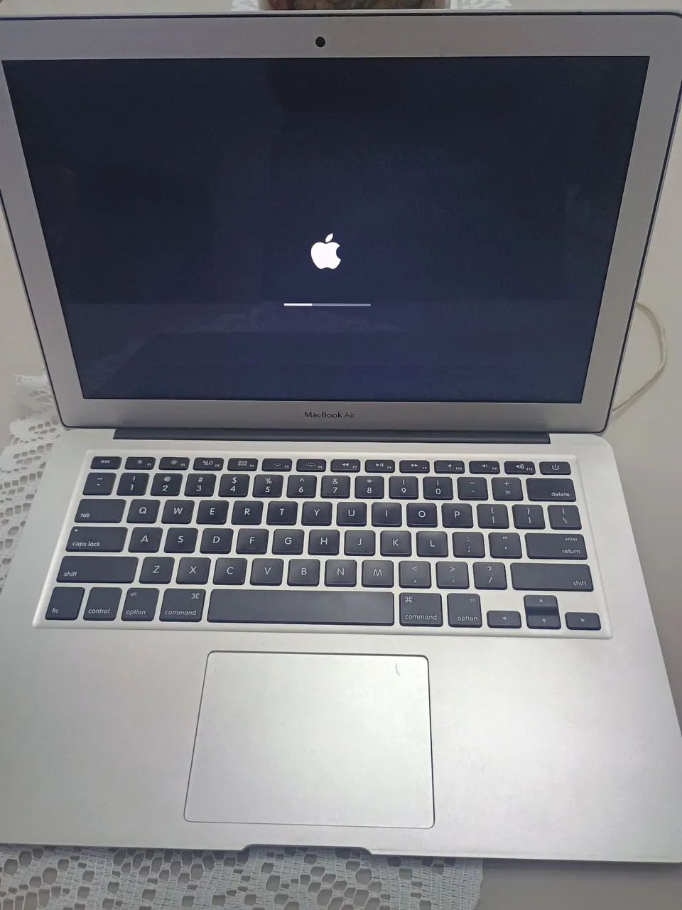 Macbook Air pouco usado  - Foto 3