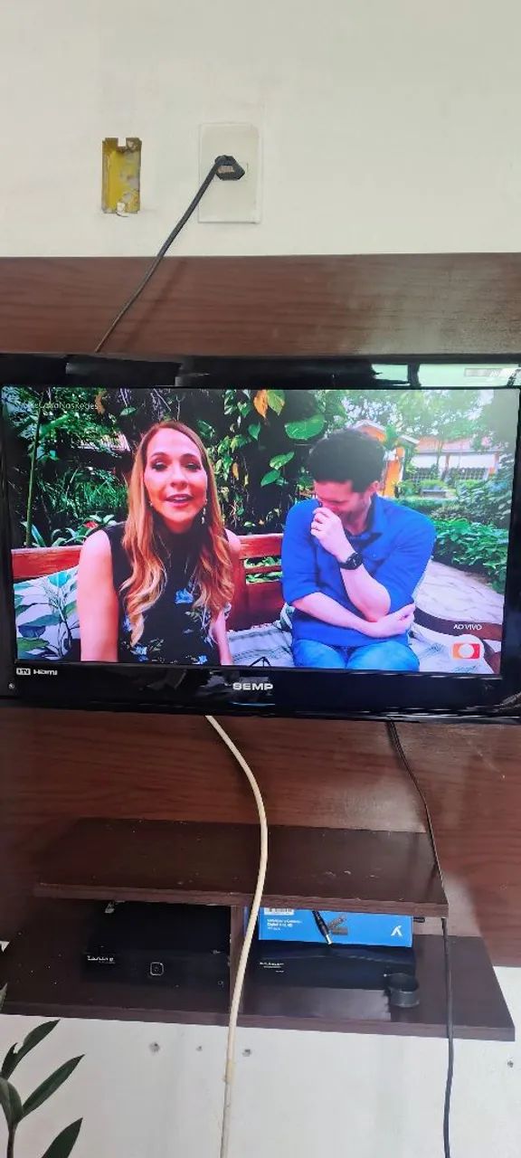 Vendo essa TV 20 polegadas funcionando tudo acompanha painel - Foto 2