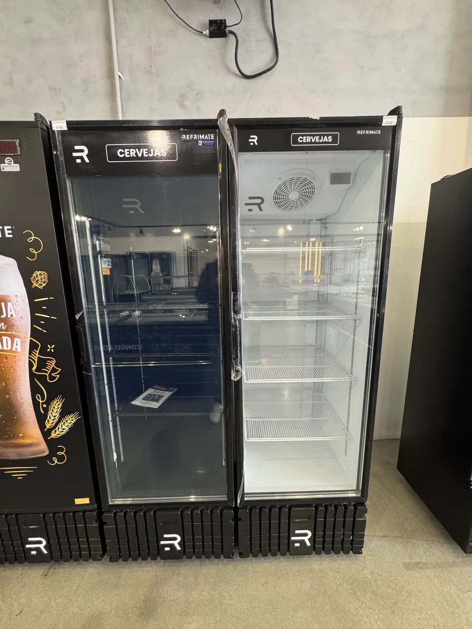 Visa Cooler Cerveja 570L Porta de Vidro Refrimate 