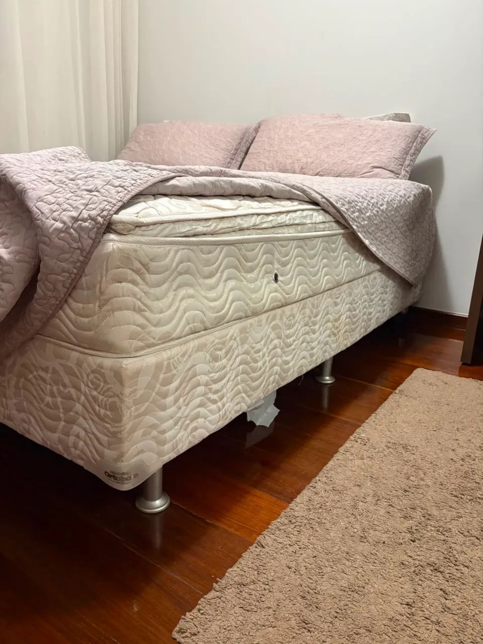 Vendo cama de casal 
