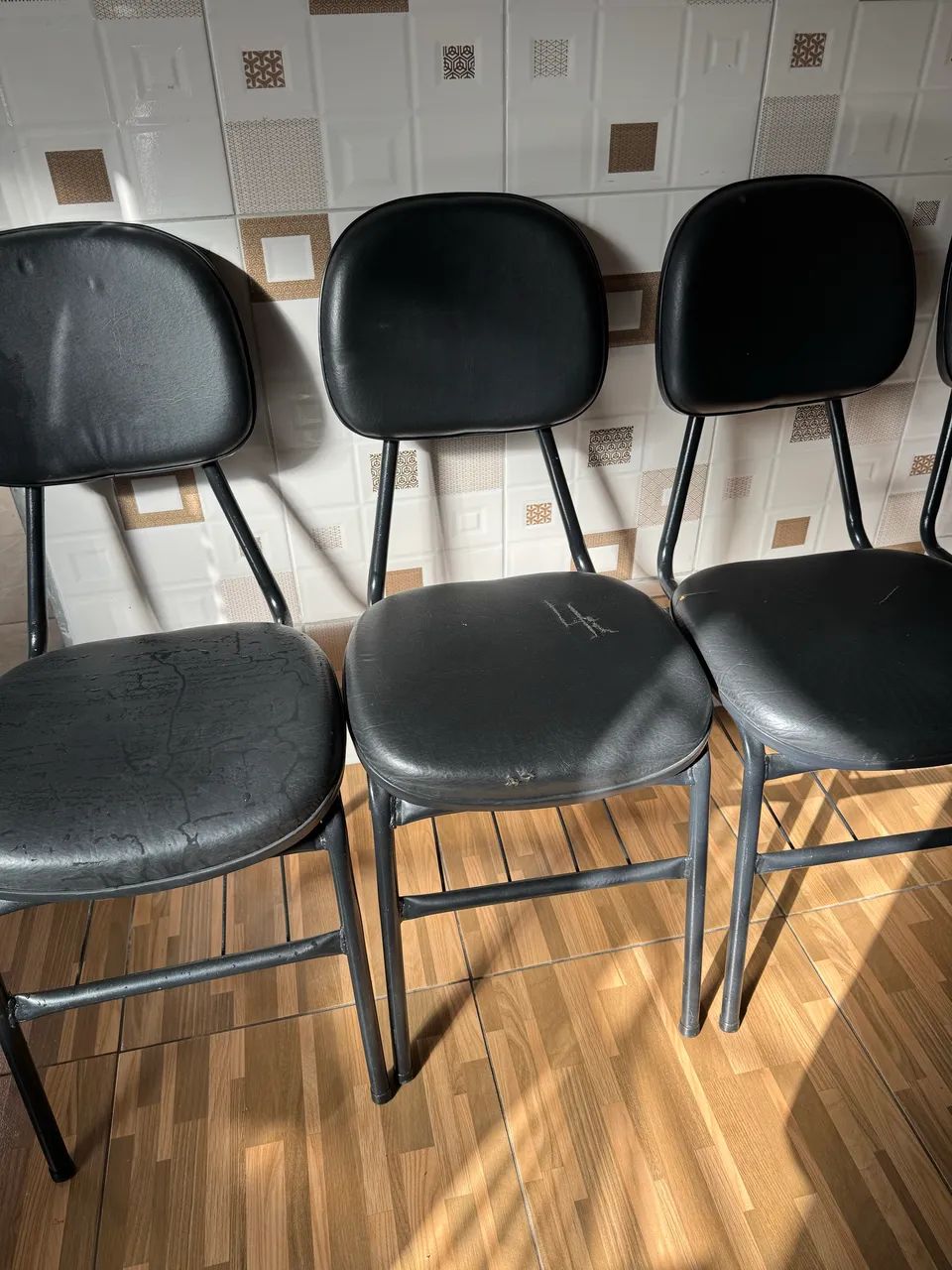 Mesa de escritório + 2 cadeiras - Foto 5