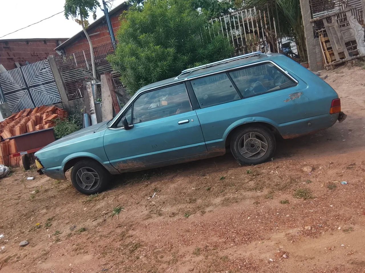 Ford Belina L 1.8/ 1.6 1989