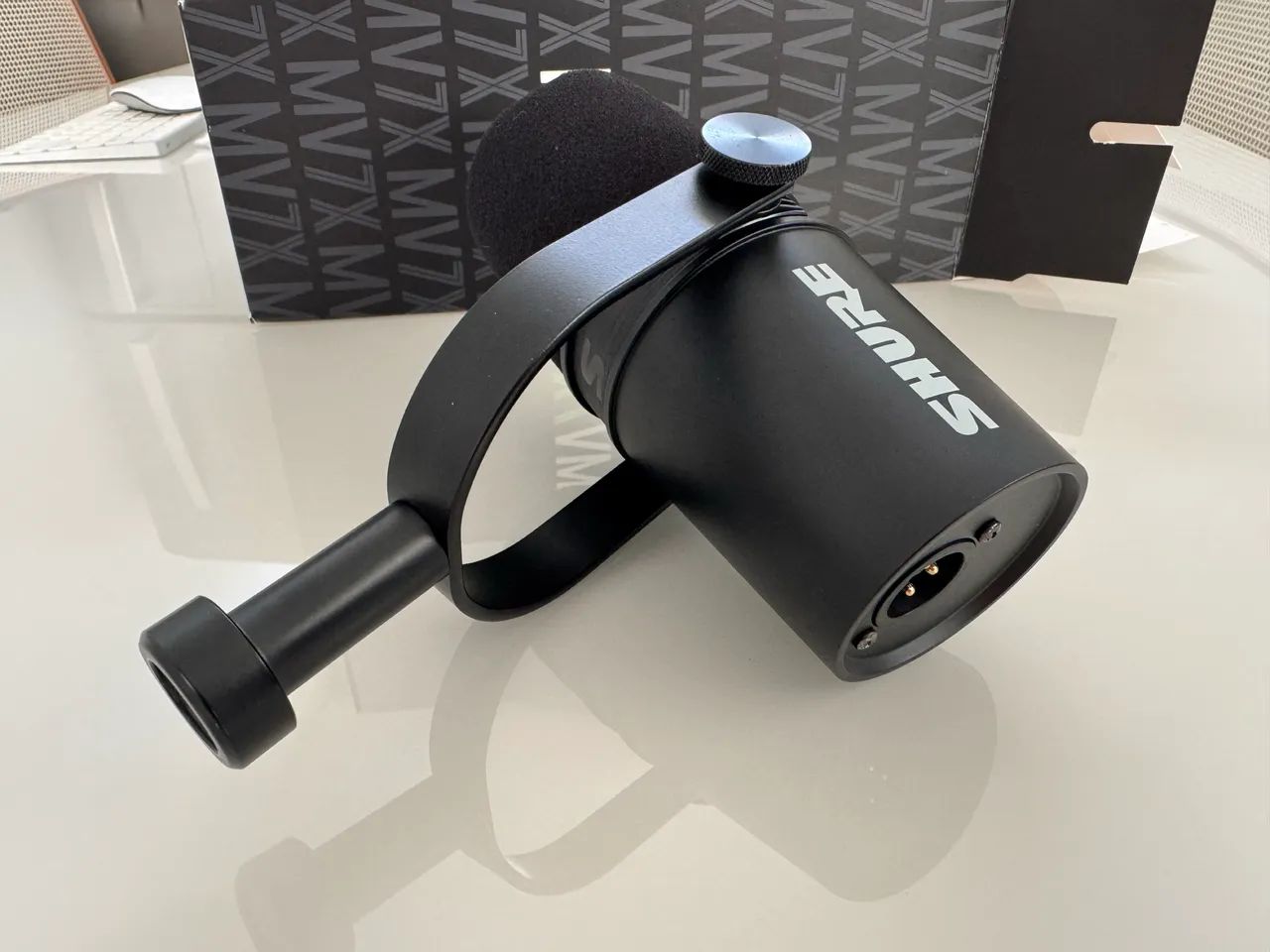 Microfone Shure MV7X (XLR Dinâmico)