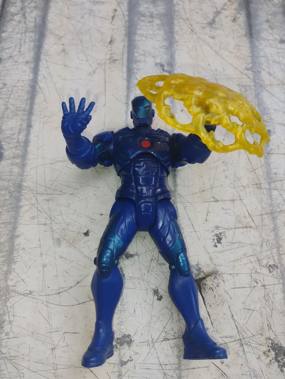 Vendo um boneco iron Man do homem de ferro da marca Hasbro e Marvel  de 2012 - Foto 5