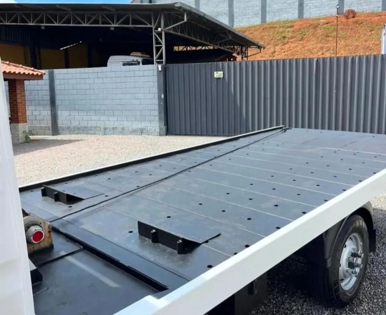 Iveco Daily 35s14 Plataforma 2015 - Foto 5