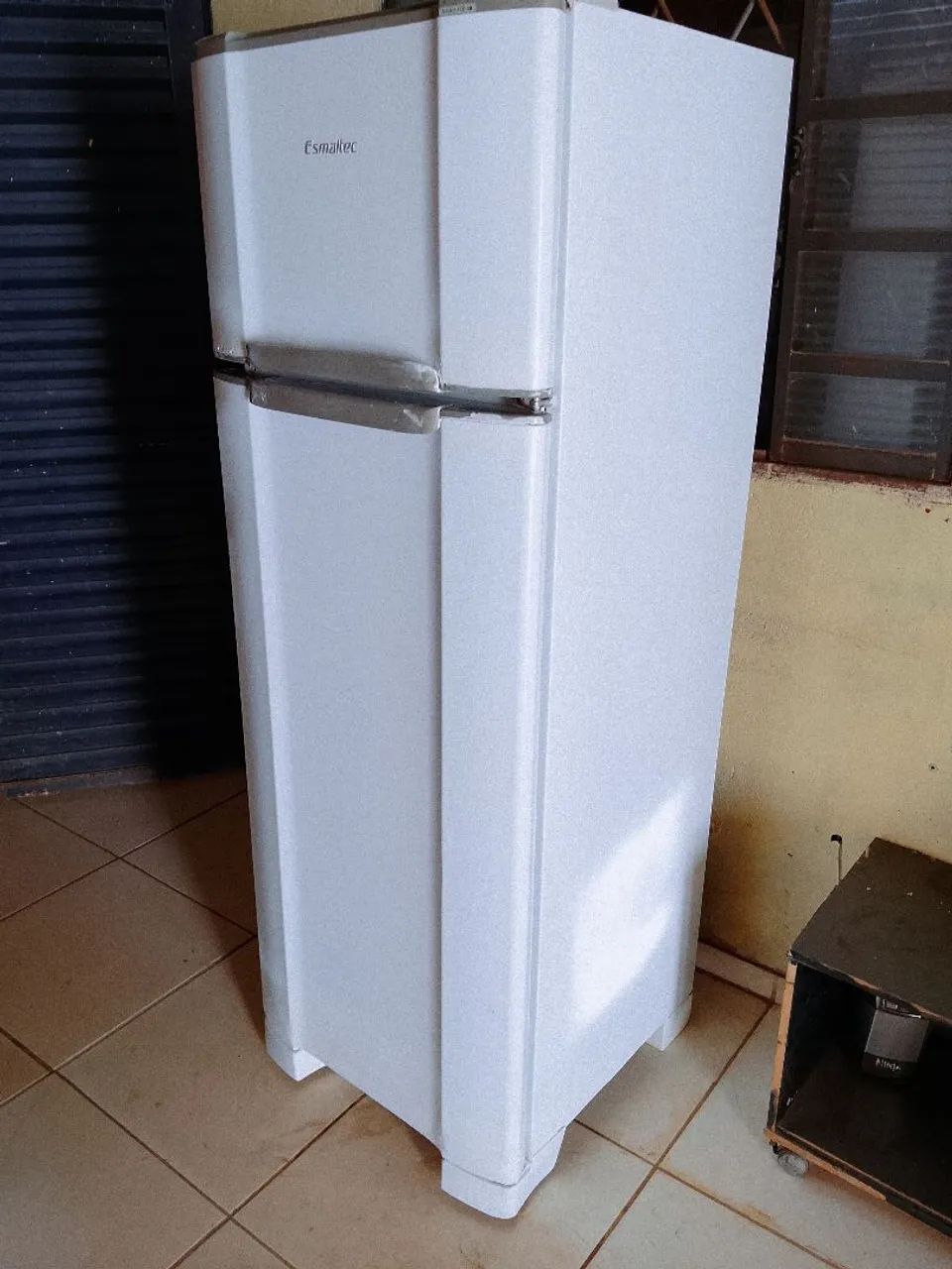 Vendo geladeira funcionando perfeitamente  - Foto 2