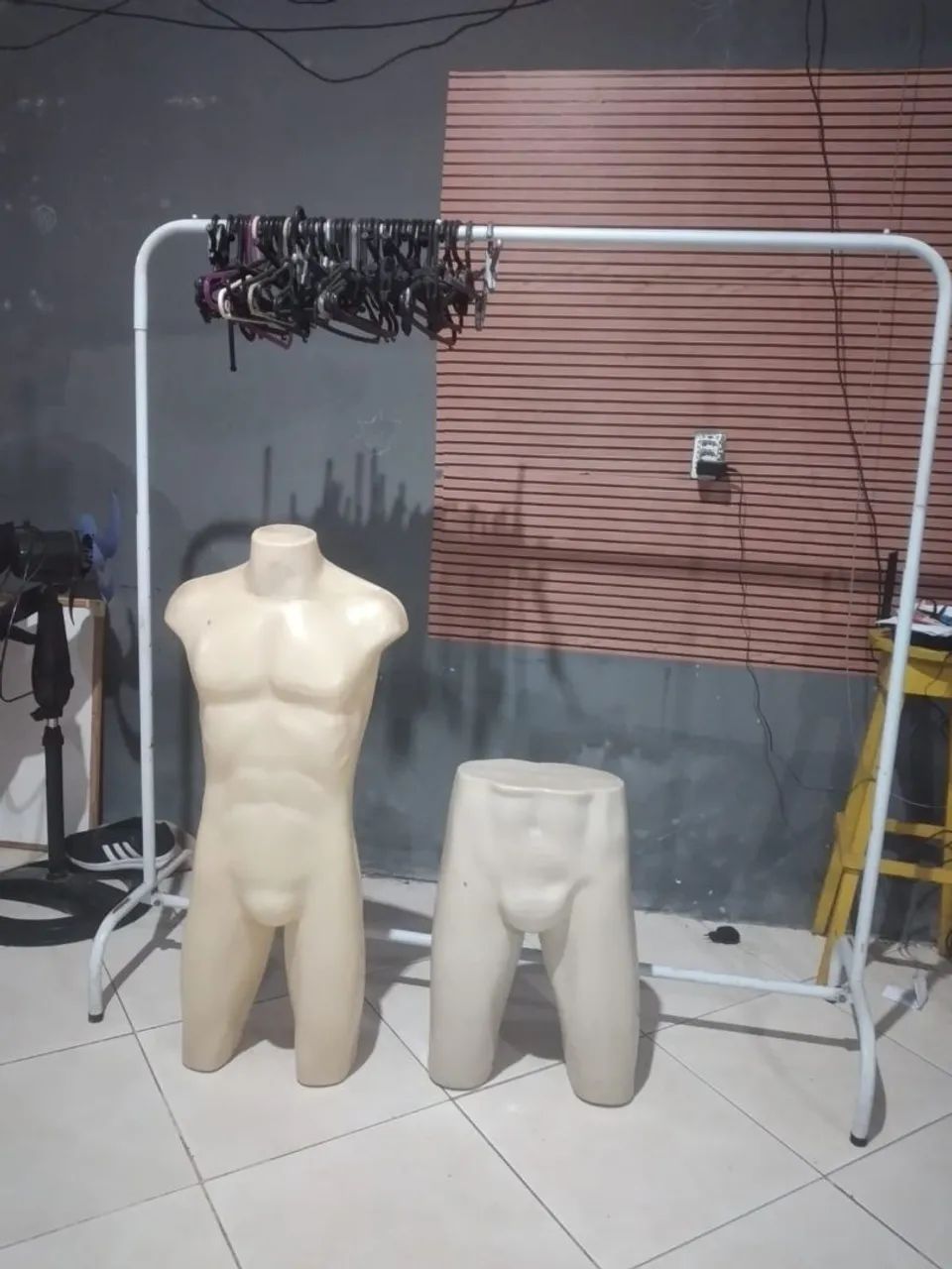 Ararra de roupas 