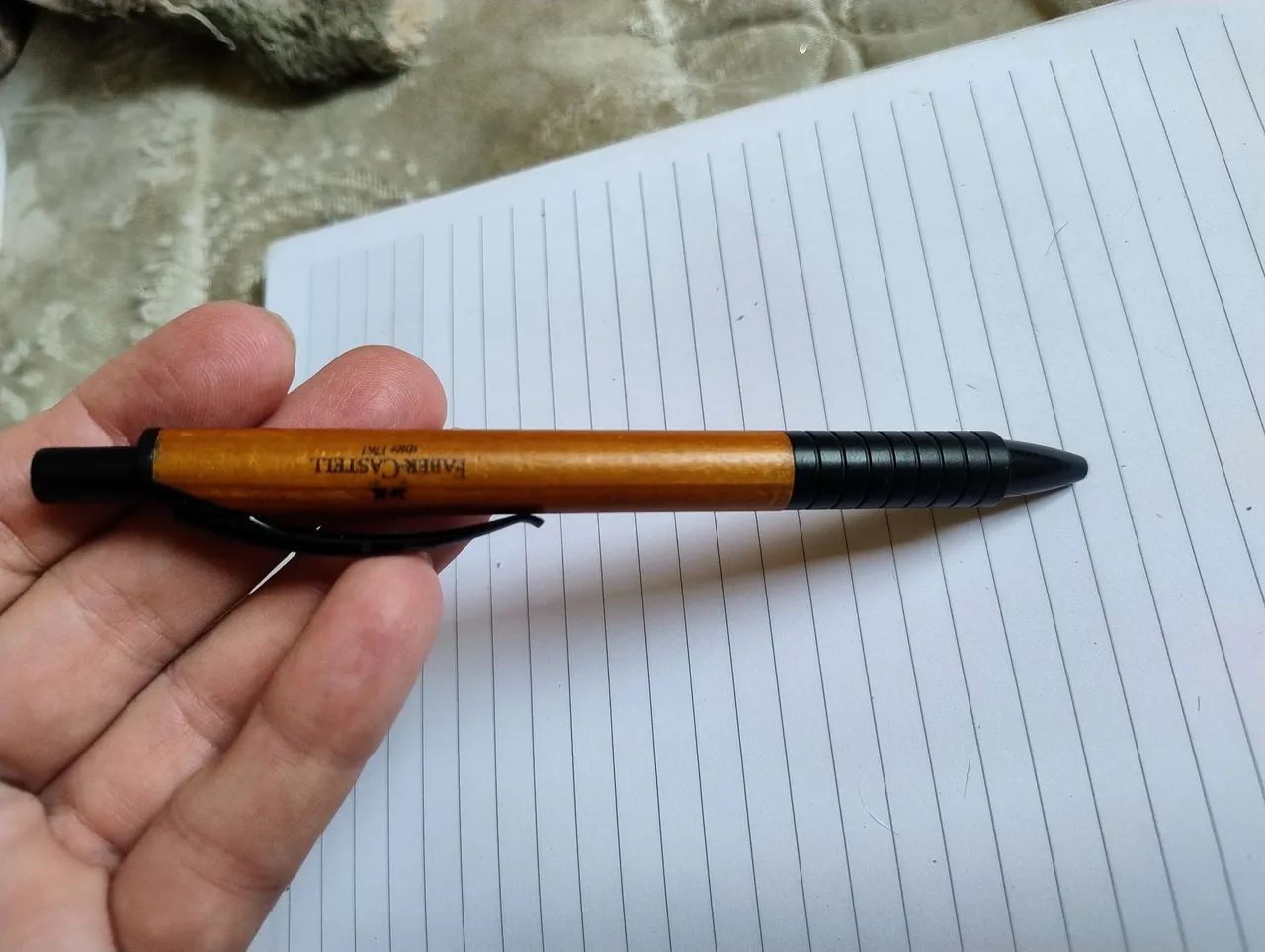 Lapiseira Faber Castell corpo em madeira  - Foto 3