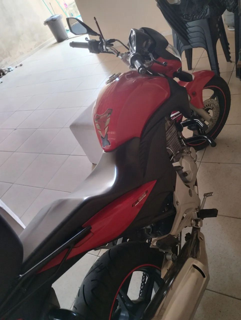 CB300 ano 2010 