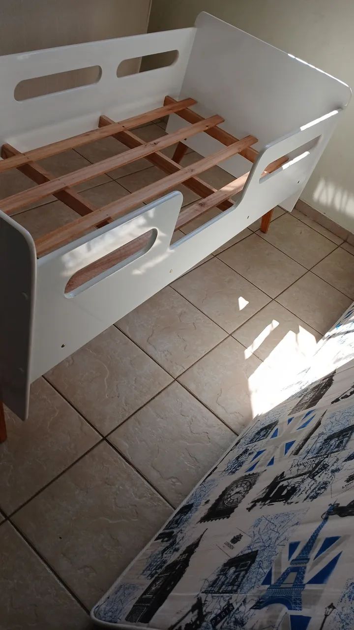 Cama Infantil com colchão Sem detalhes. - Foto 3