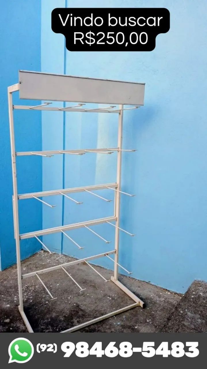 Expositor de chão com ganchos metálicos - Foto 2