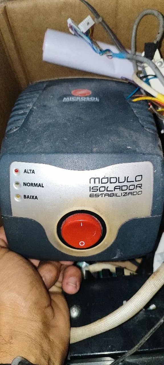 Módulo isolador e estabilizador 