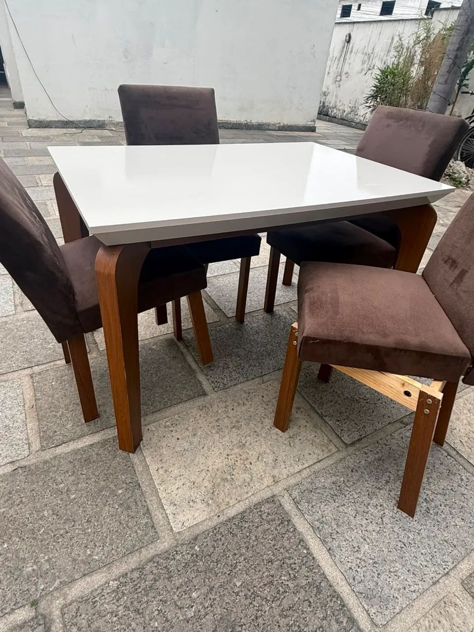 Mesa com 4 cadeiras  - Foto 2