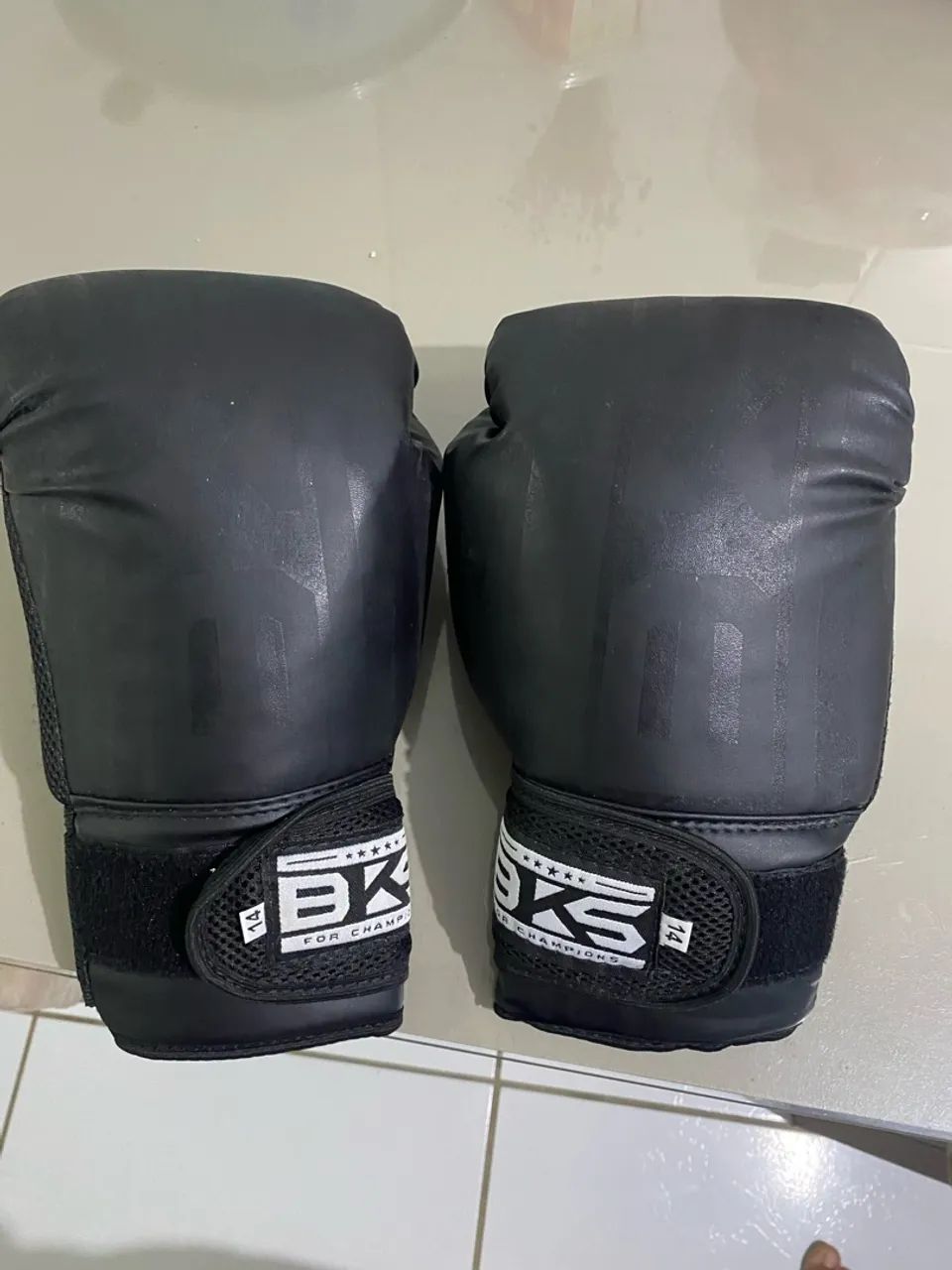 Luva de Boxe Muay Thai Kickboxing BKS Boxing 