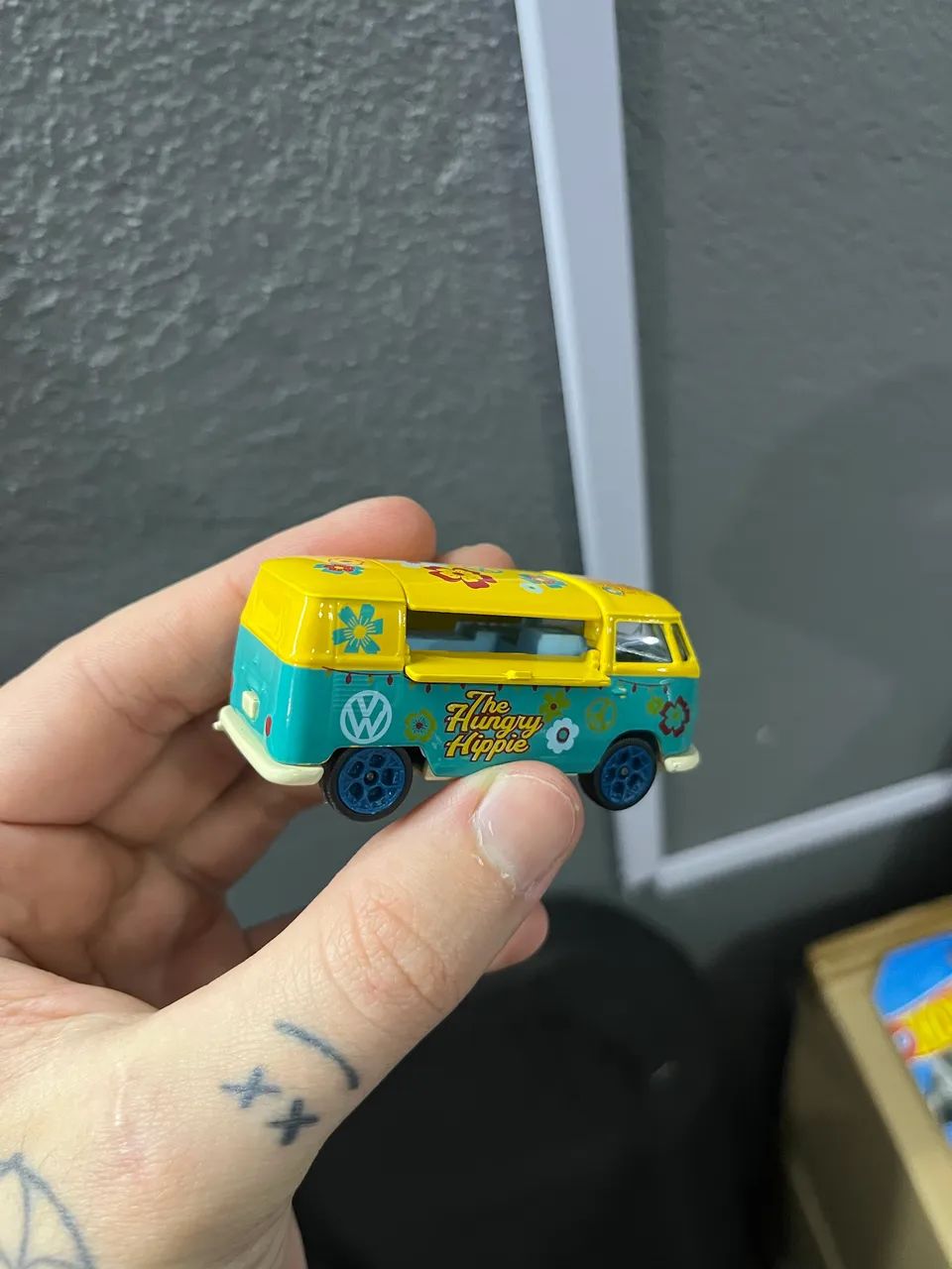 Miniatura Majorette Volkswagen Kombi 1:64 - Foto 3