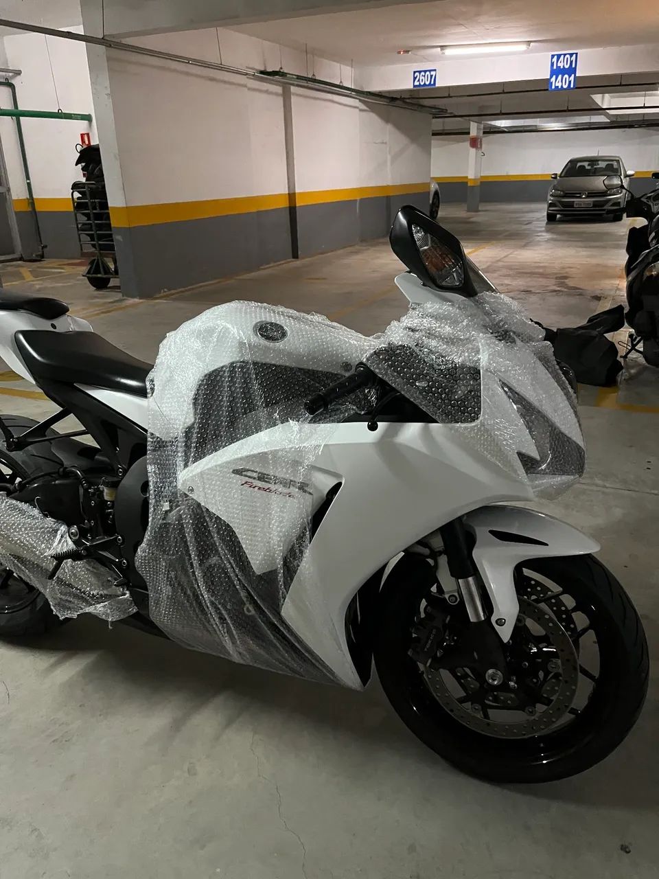 CBR 1000 RR FireBlade - Foto 5