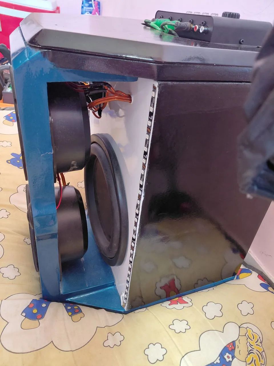 Vendo caixa de som completa