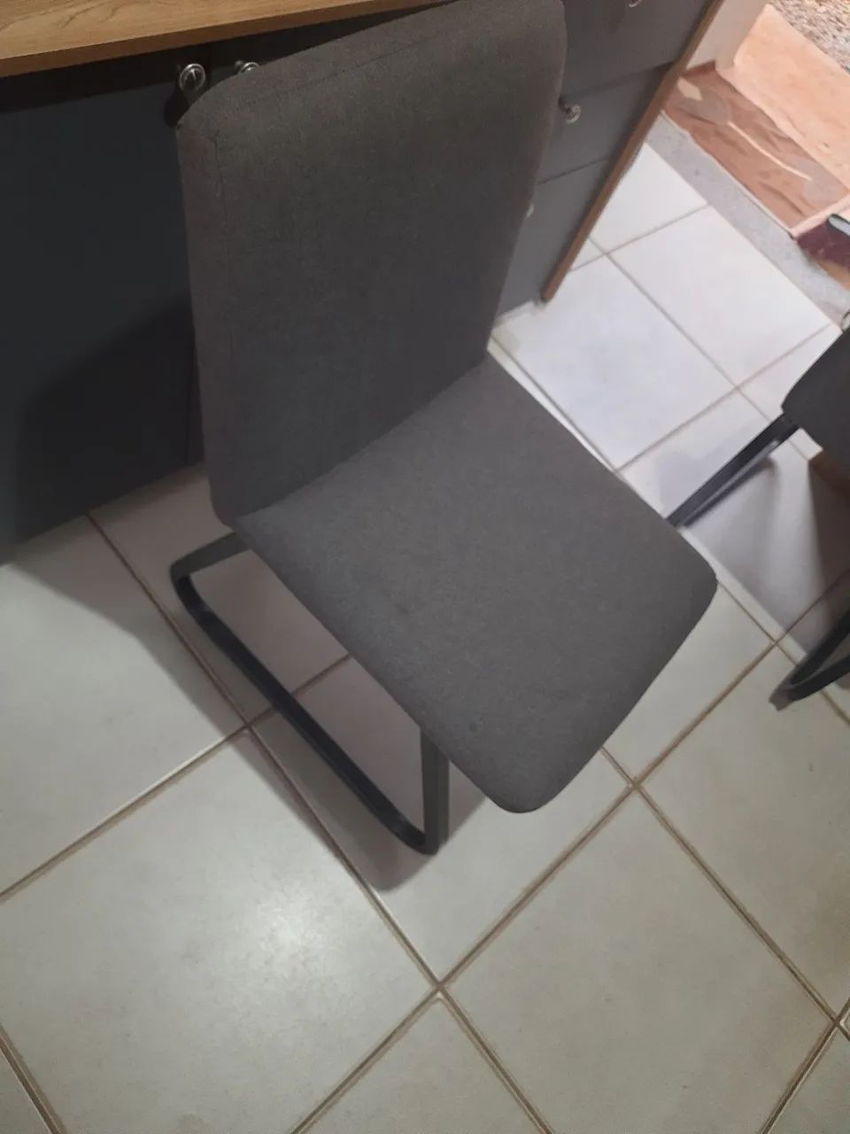 Mesa 4 cadeiras  - Foto 4