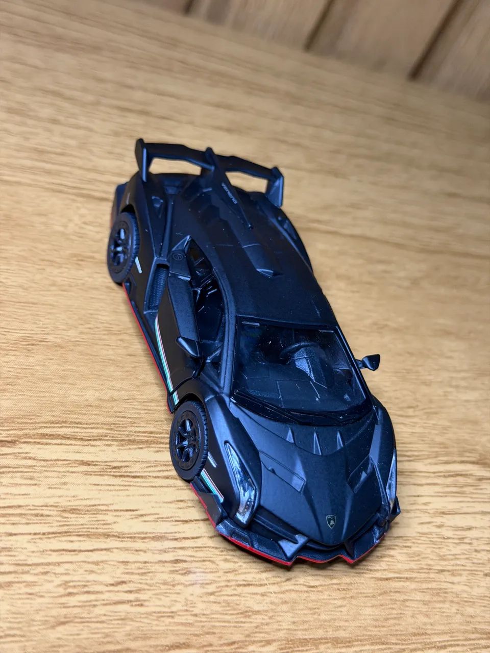 Miniaturas de carros licenciadas  - Foto 2