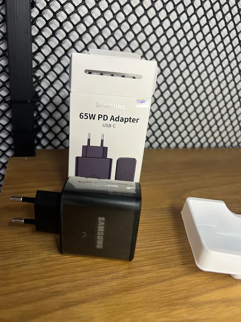 Fonte Carregador Turbo 65W USB-C Tipo C Rápido e Eficiente - Foto 4