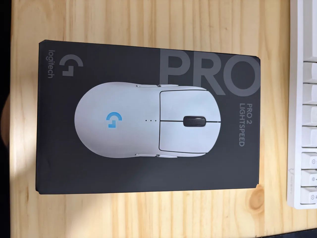 Mouse Gamer Logitech g pro 2 LIGHTSPEED para destros e canhotos