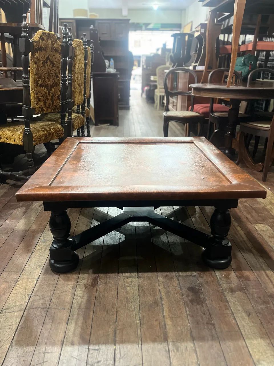 Mesa de madeira e couro - Foto 4