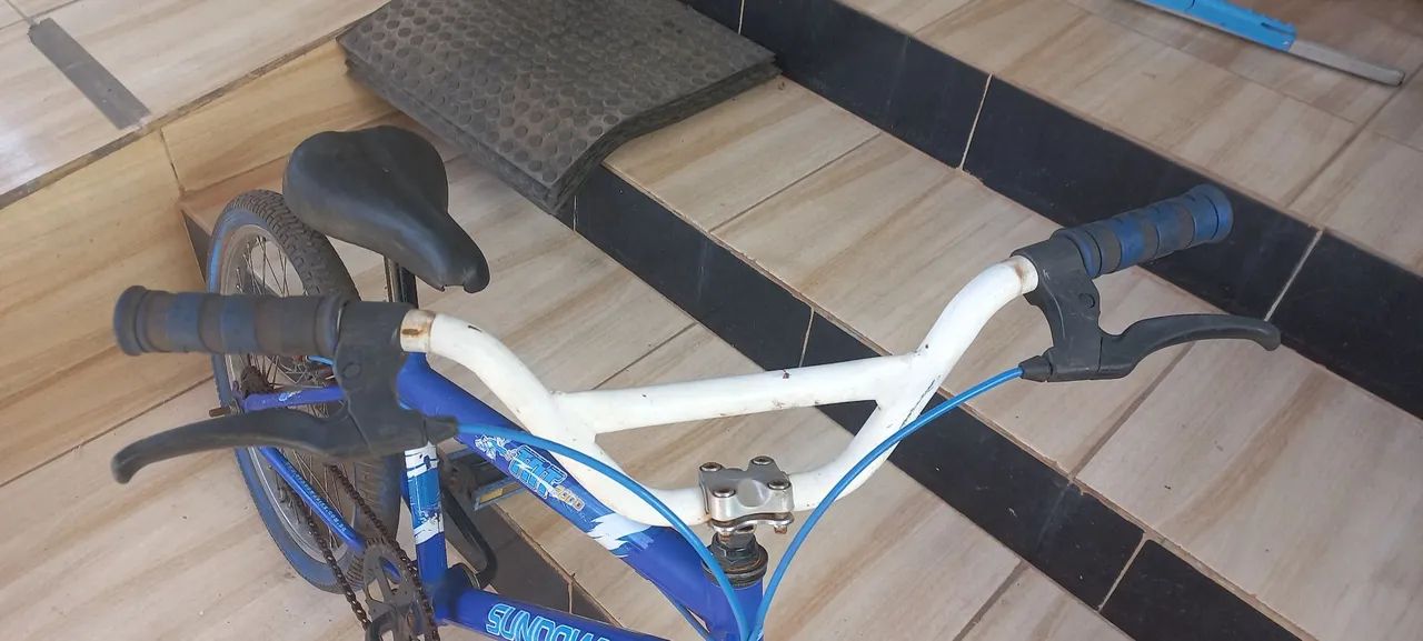 Bicicleta infantil aro 20 - Foto 2