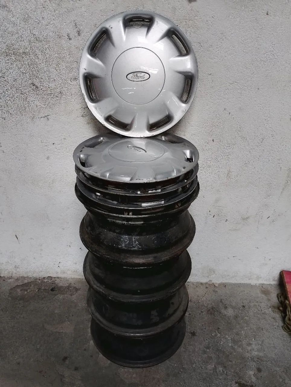 Rodas Escort hobby + Calotas
