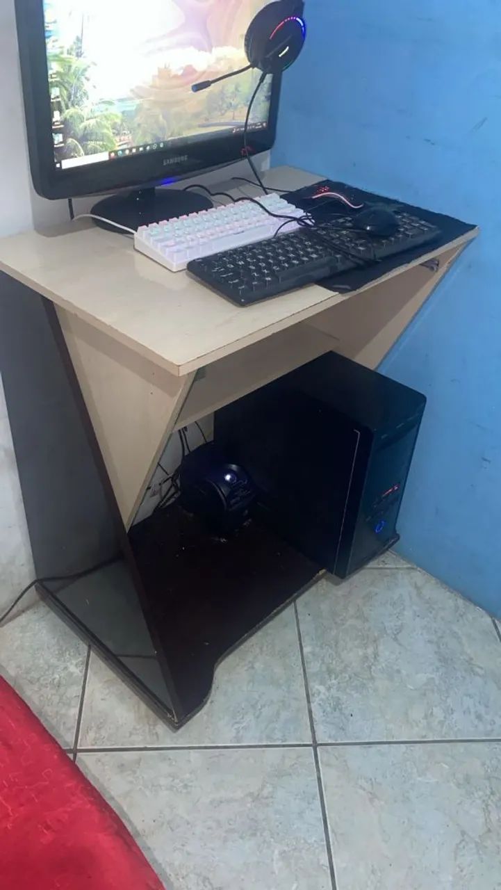 PC Desk451188188523407361