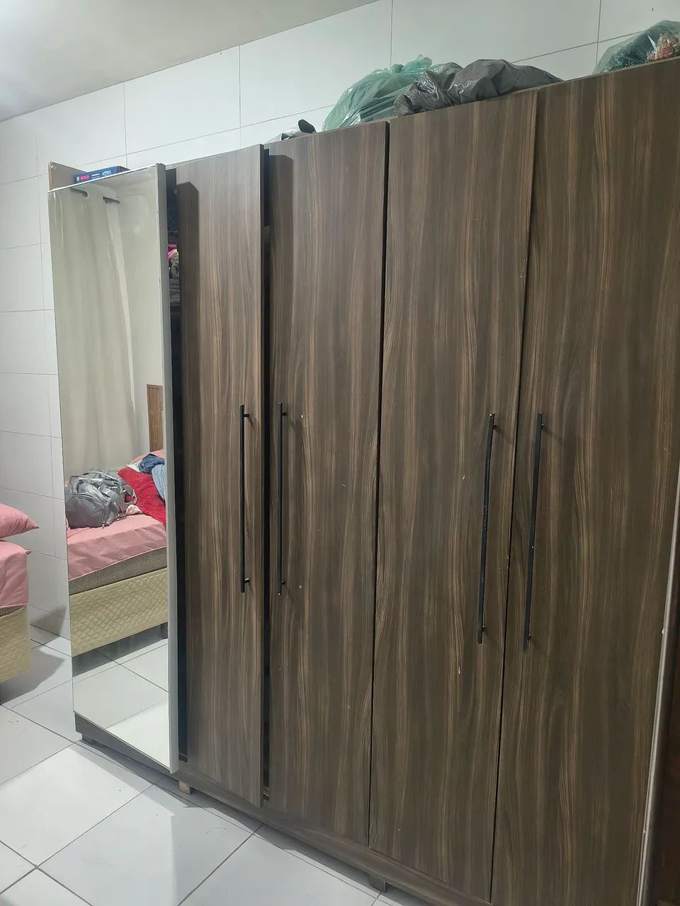 Guarda roupas 5 portas 