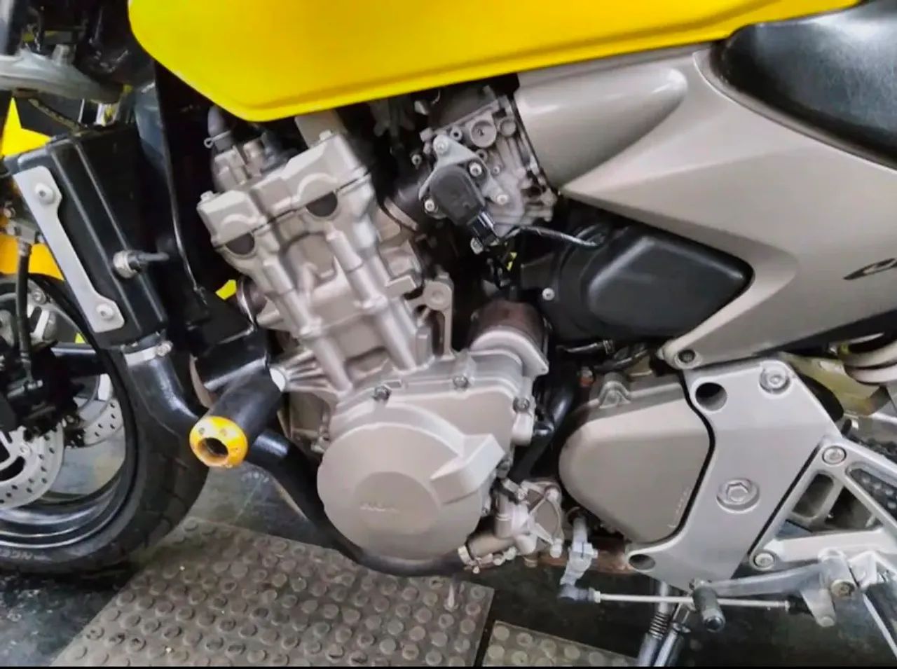 CB 600 HORNET - Foto 3