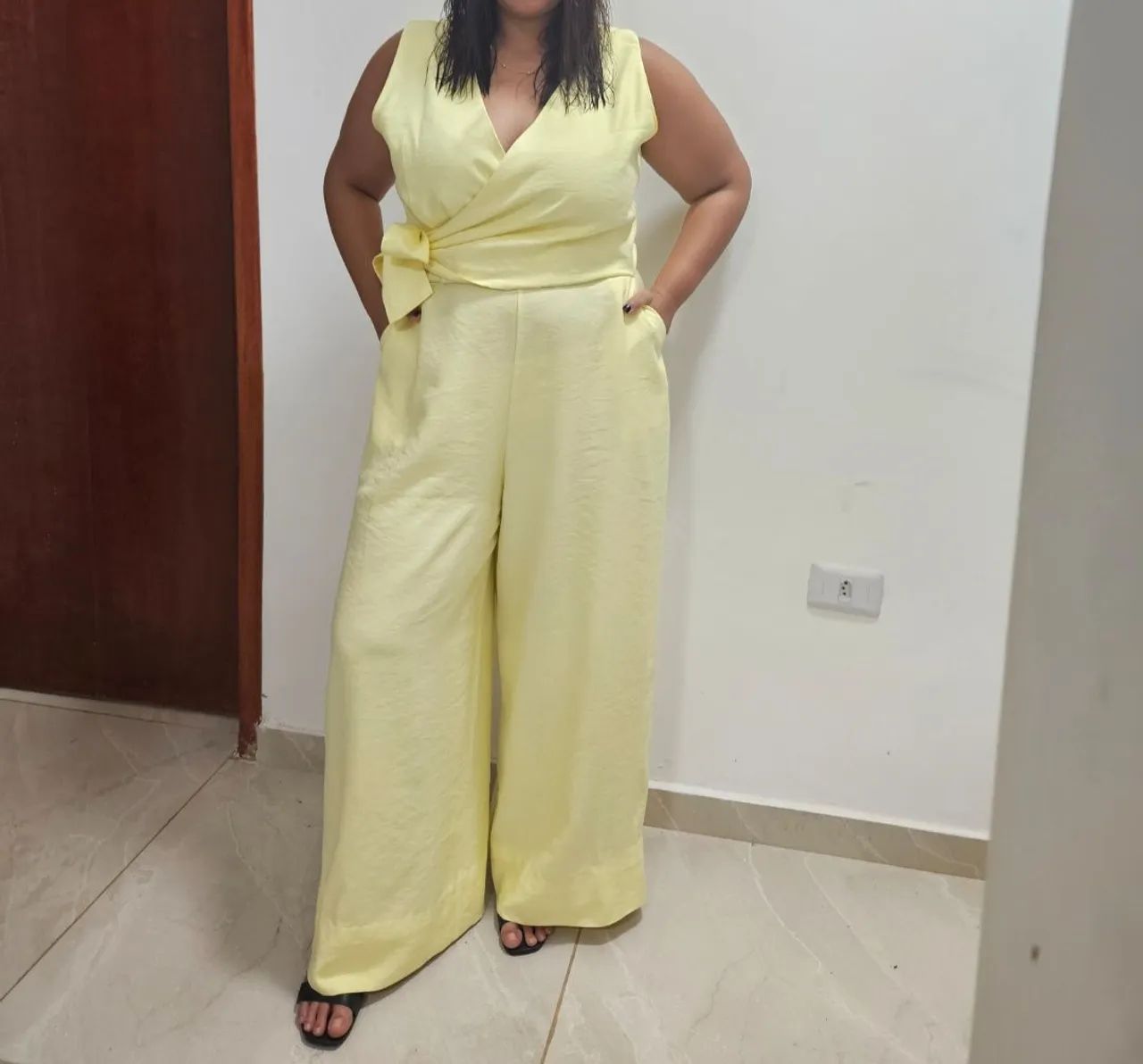 Macacão amarelo 