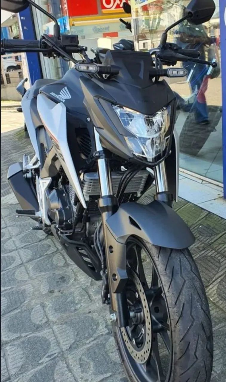CB TWISTER 300F CBS  - Foto 5