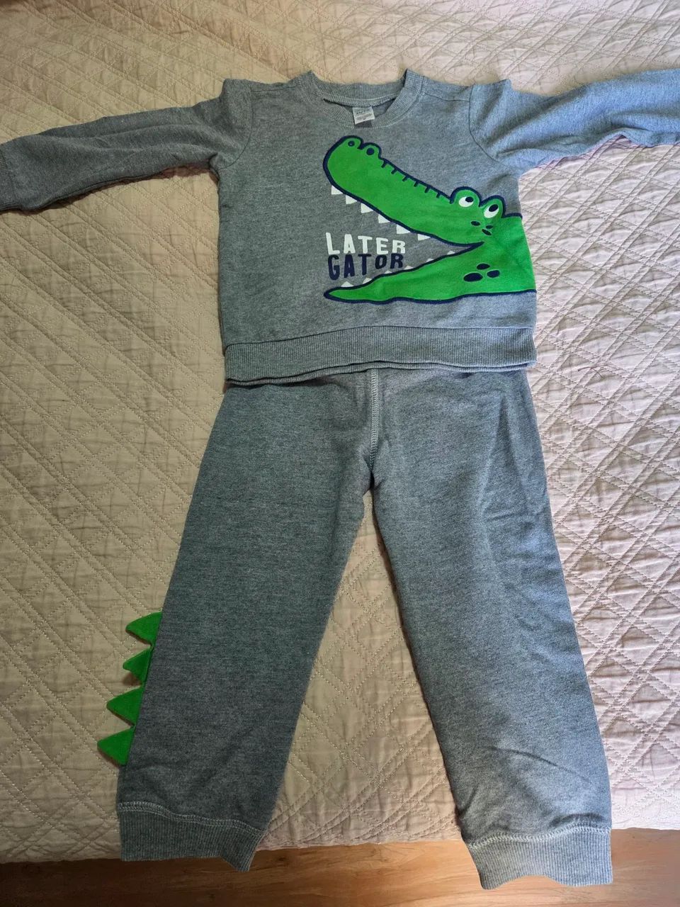 Conjunto moletom Carters 4 anos