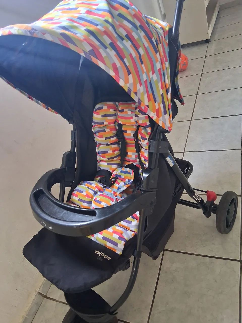 Carrinho de bebê semi novo
