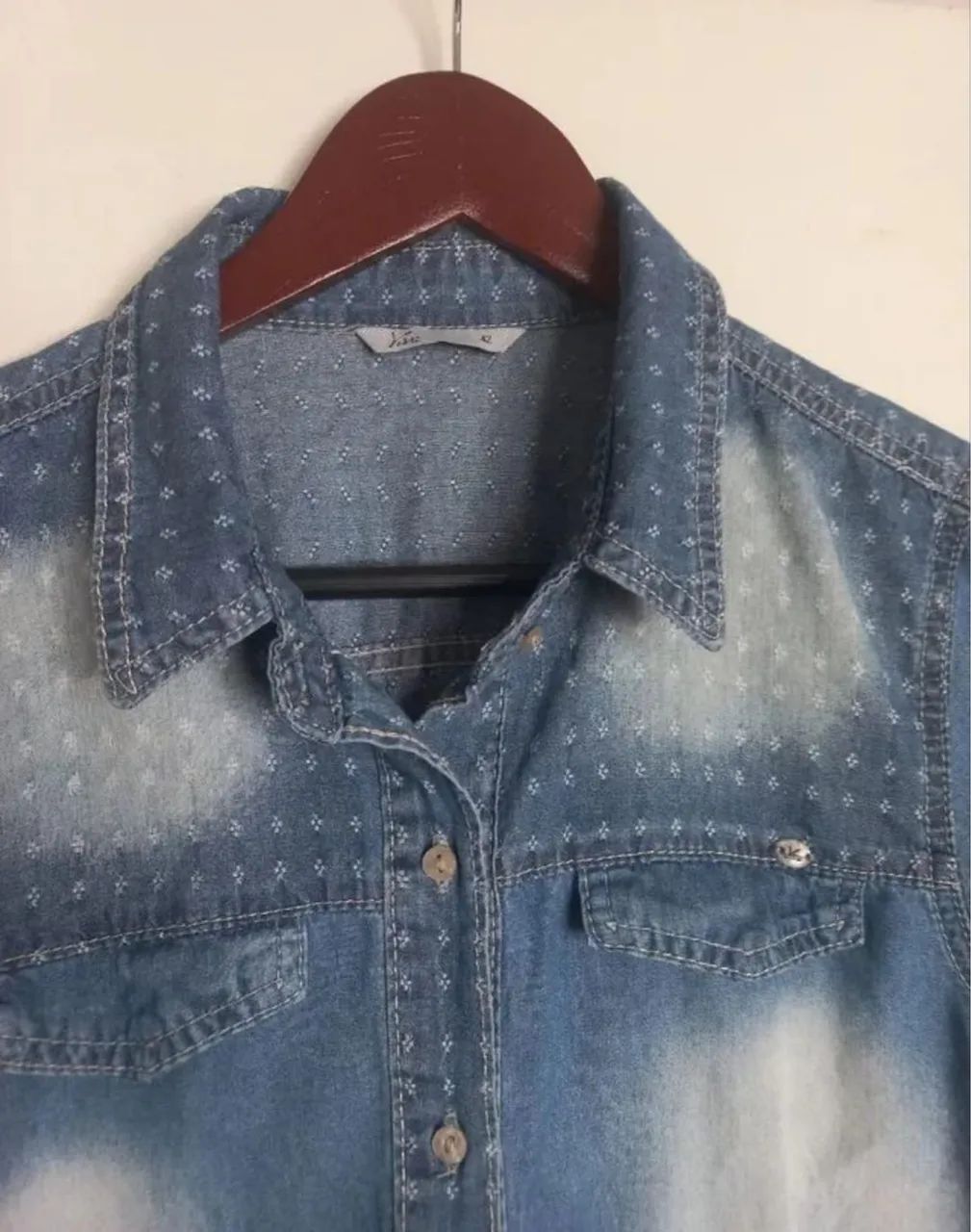 camisa jeans feminina 42 - Foto 3