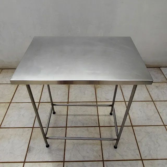 Mesa / bancada industrial de Aço Inox 70cm x 50cm - Foto 2