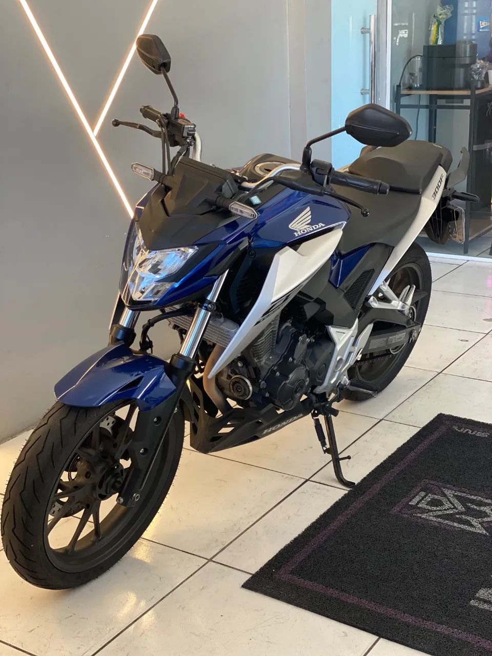 HONDA CB300F ABS 2026 - Foto 4