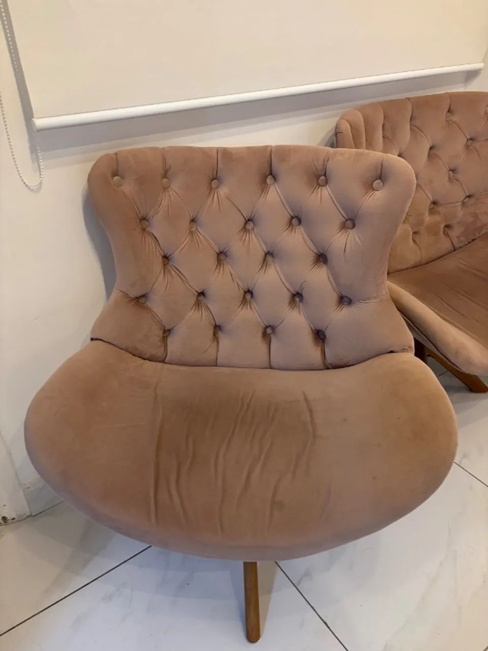 DUAS Poltronas Elegantes - Foto 2