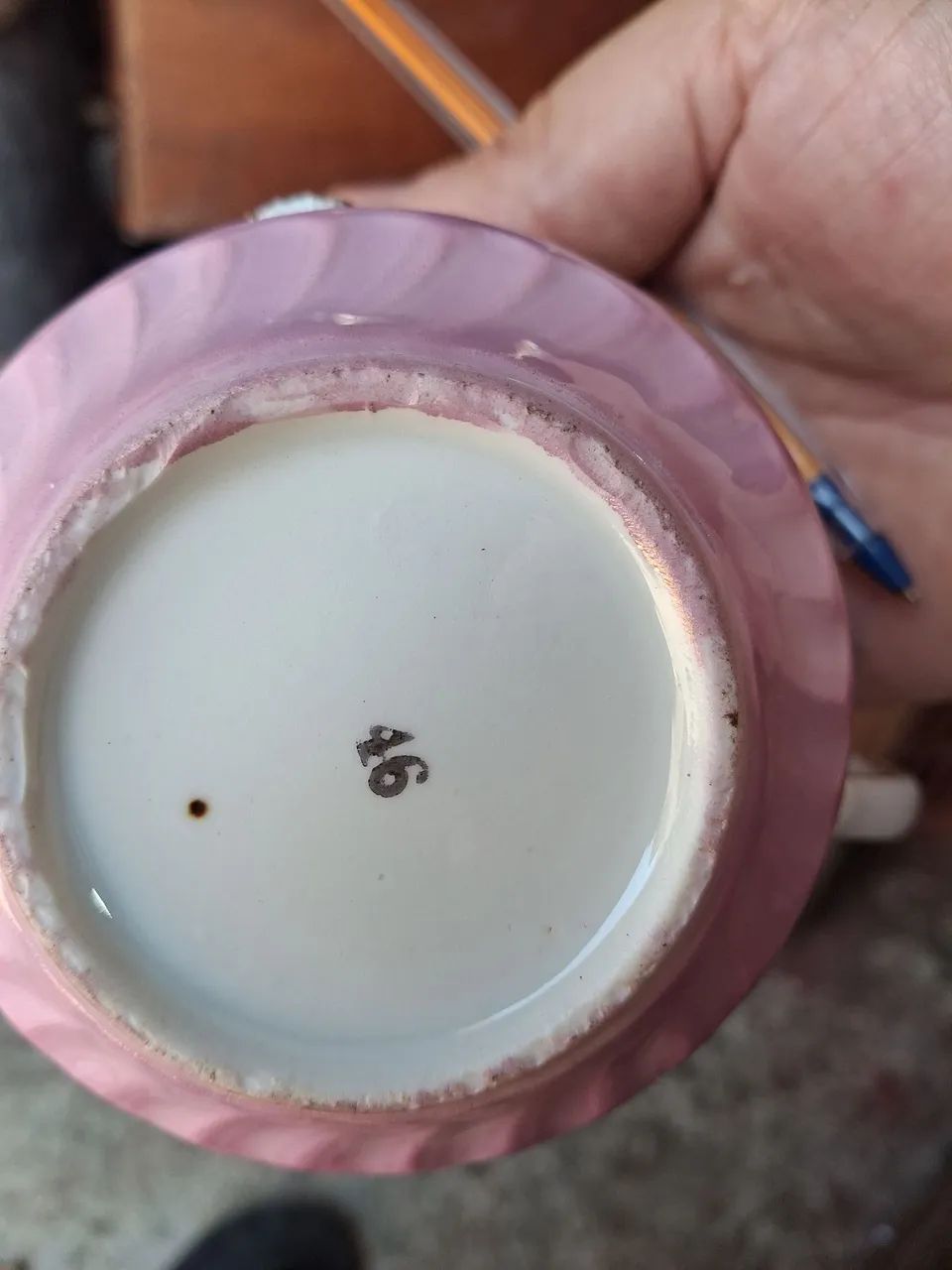 Xícara Antiga Em Porcelana Europeia.  - Foto 6