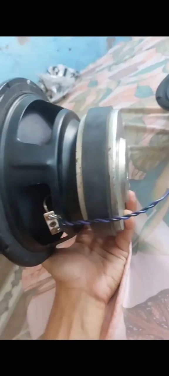 Médio grave de 8 polegadas 310w rms 8 homs  obs: recodicionada Aro LG - Foto 3