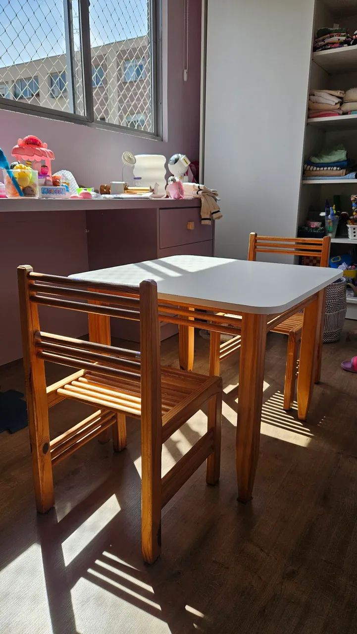 conjunto mesa e cadeira infantil