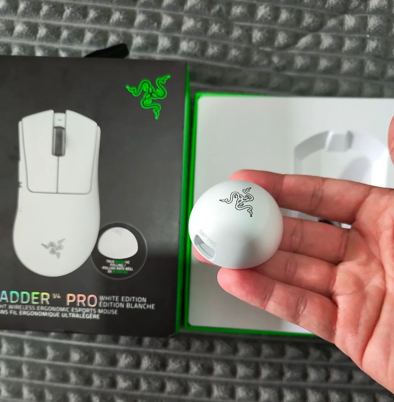 Razer Deathadder V4 Pro impecável  - Foto 5
